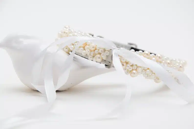 Pearl and crystal ivory dog collar for weddings